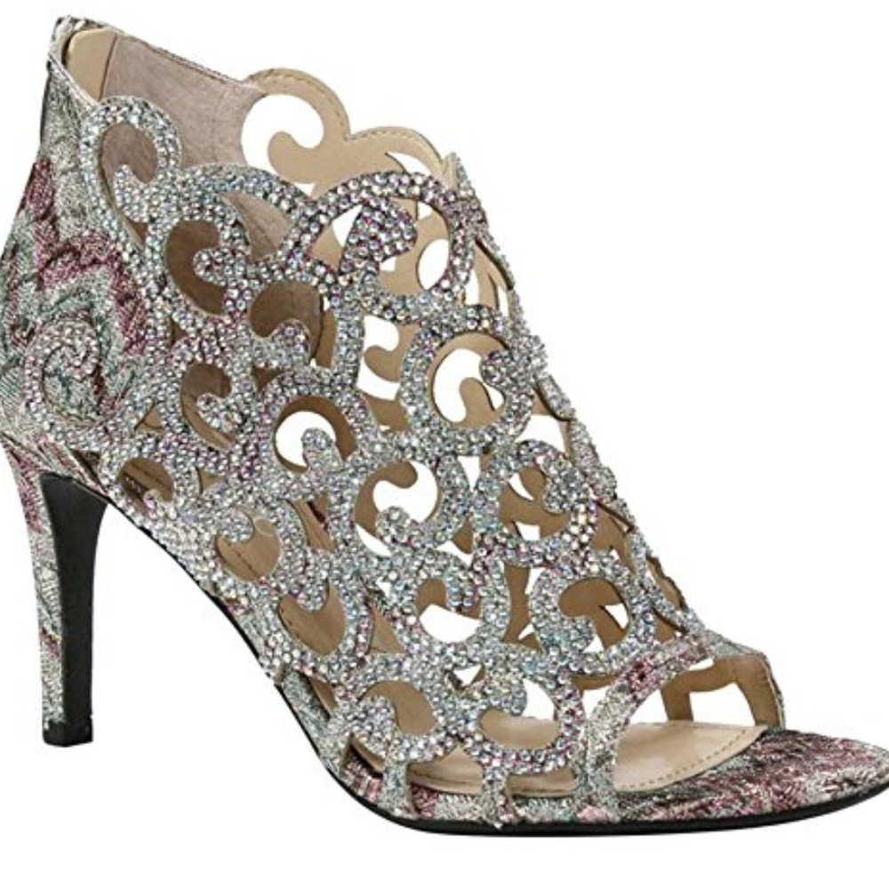J. Renee Women's Mcwayfalls Dress Pump 7.5
